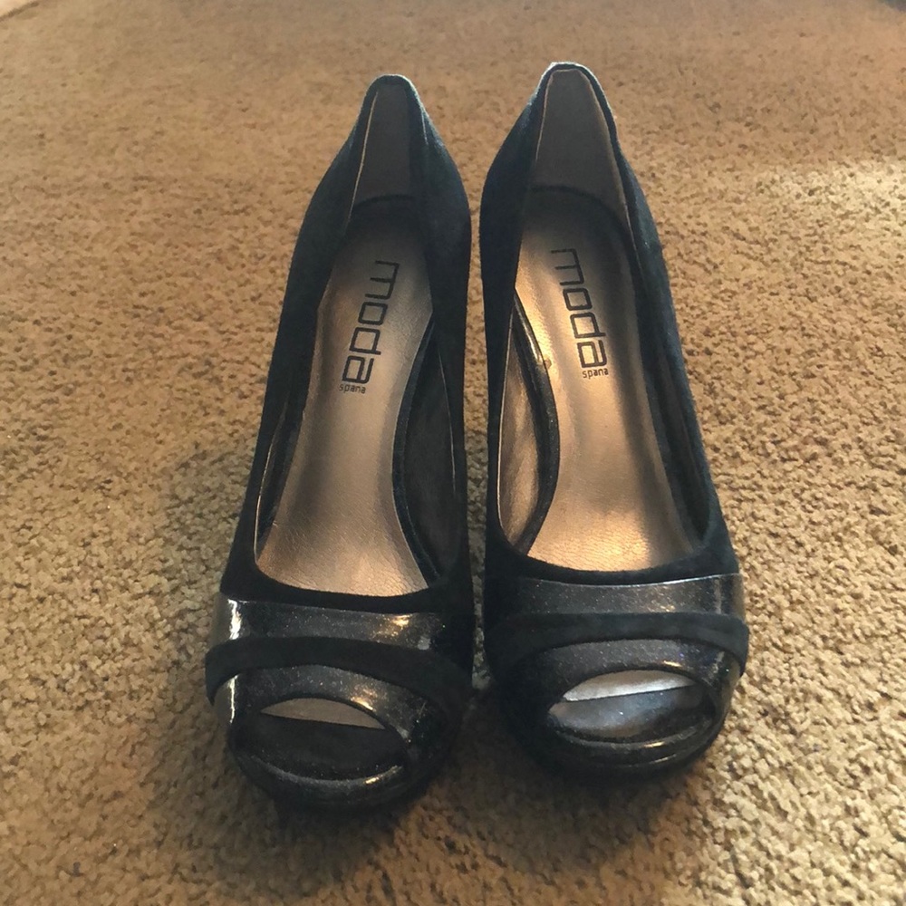 Black sparkly heels